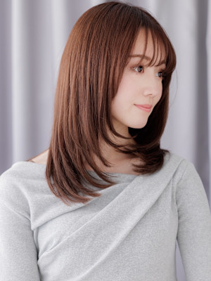 大人美人ブリーチなし小顔セミロングレイヤーカット30代40代