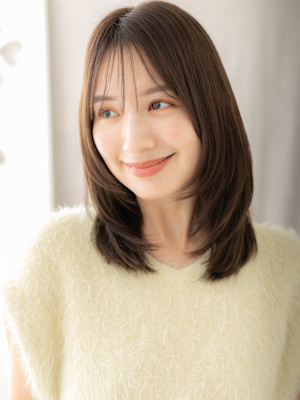 ダークグレージュシャギーカットミディアムレイヤー30代40代