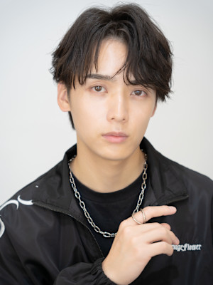 メンズサロン EIGHT MEN 新宿店×スタイル