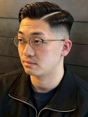 バーバー スキンフェード 七三分け ベリーショート 黒髪