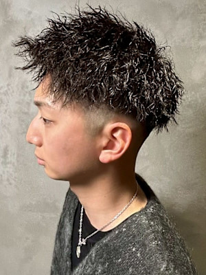 ツイストスパイラルパーマ フェードカット ツーブロック