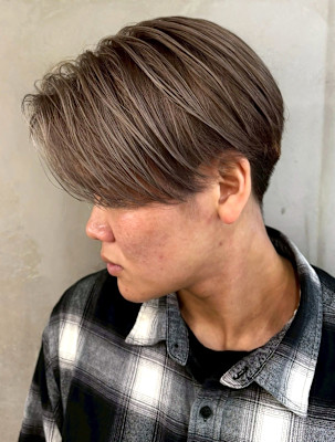 ミルクティーアッシュベージュ ブリーチ マッシュ 20代