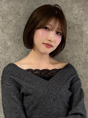 ブラウンベージュ ボブレイヤー 前髪カット髪質改善 20代