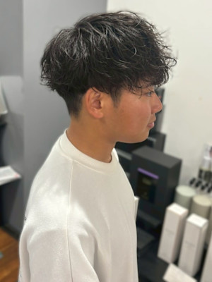 ツイストスパイラルパーマ 刈り上げ ツーブロック 20代