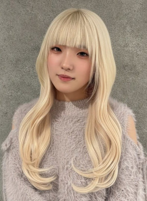 ホワイトカラー 前髪カット ブリーチ ハイトーン 韓国ヘア