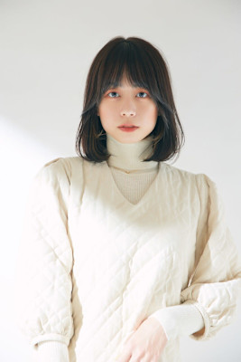 レイヤーカット/ミディアム【東京駅/丸の内】