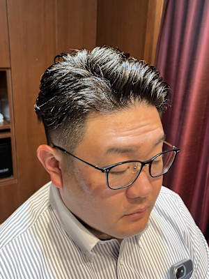 日本橋室町　日本橋　ビジネスヘア　七三スタイル