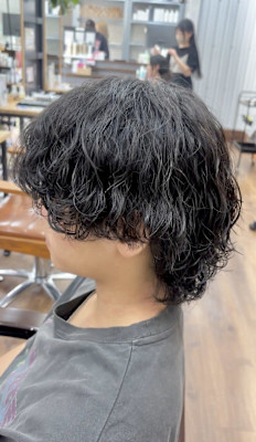 ウルフ/センターパートウルフ/波巻きパーマ/ツイストスパイラ