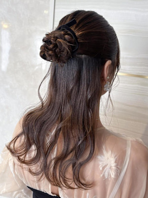 《あやね》ヘアセット／お花×ハーフアップ