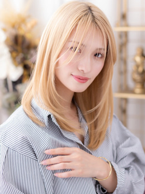 小顔シャギーウルフ艶髪ミルクティーブロンド　シャギーカット