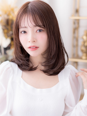 ツヤ感ダークアッシュバタフライレイヤーカット　モカブラウン