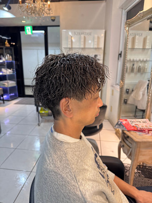 ツイストスパイラルパーマ　縦落ちツイスト　縦落ちパーマ　眉毛