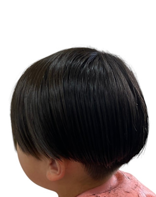 ナチュラルマッシュショート。サイドと襟足はスッキリ