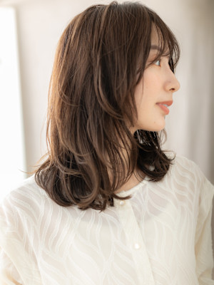 ダークブラウンセミロングレイヤー小顔ウルフカット30代40代