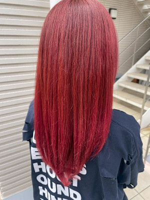 レッドカラー/レイヤーカット/暖色カラー/ブリーチカラー