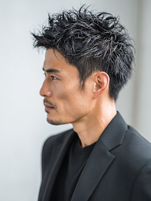 面長さんにも似合う自然なソフトモヒカン風