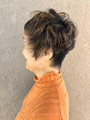 オレンジカラーのハイライト