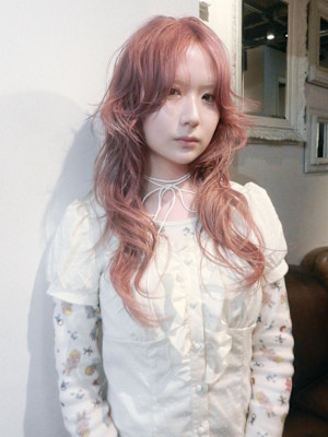 くすみピンクベージュ レイヤーカット