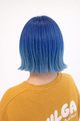 推しカラーにも◎ブルーとボブ