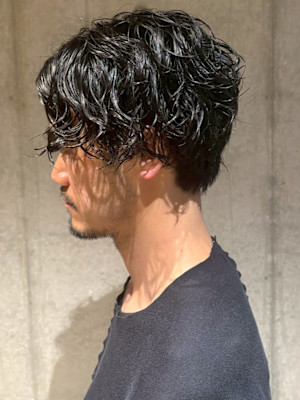 ツイストスパイラルパーマ ツーブロックマッシュ メンズパーマ