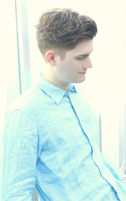 リバースセンターパート刈り上げセンターパートサーフカール