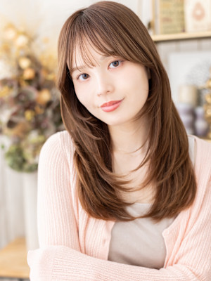 こなれシャギーカット艶感セミロングレイヤー　ミルクブラウン