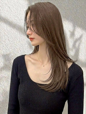 オリーブベージュ レイヤー ロングレイヤー 顔周りカット 