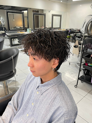 縦落ちパーマ　ツイストパーマ　ソフトツイスト　センターパート