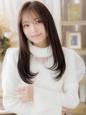 ダークアッシュ小顔ストレートロングレイヤー　シャギーカットb