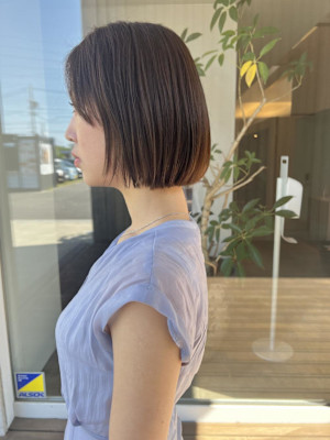 巻いてもストレートでもお好みで！