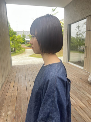 オーダーはショートとボブの間がいいです。