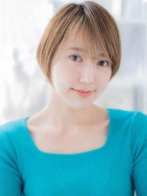 襟足すっきり流し前髪小顔シンプルショートナチュラルショートb