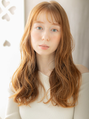 金髪ハイトーンカラーイメチェンフェミニンロング20代30代