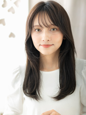 黒髪ダークアッシュ顔周りレイヤーエアストレート30代40代