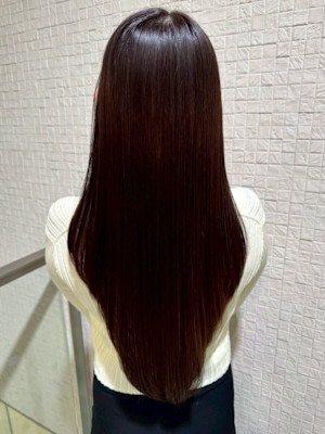 艶髪ロングヘア サラツヤ 髪質改善トリートメント ブラウン