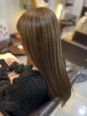白髪ぼかしハイライトカラー+髪質改善トリートメント