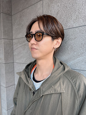 センターパートメンズスタイル