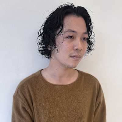 メンズ　ロン毛　パーマ　ワイルド　大須