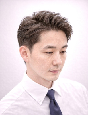 圧倒的シゴデキ感！ニュアンスパーマ×アップバング