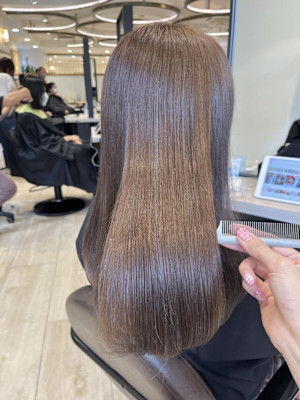 広がり知らずの美髪ストレートカラー【高上】