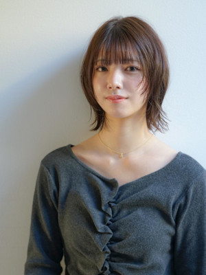 たっぷりレイヤーで動きのあるレイヤーボブ