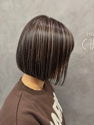 ハイライト×重めボブ