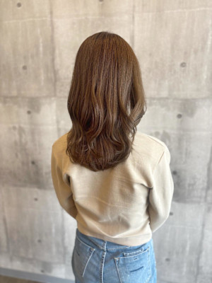 オリーブベージュ×レイヤー《ARCH Mayu》