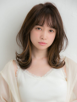 外ハネニュアンスくびれレイヤー