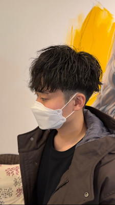 爽やかツーブロック刈り上げ束感アップバング