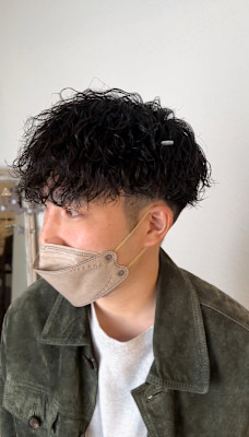 爽やかツーブロック刈り上げ束感アップバング