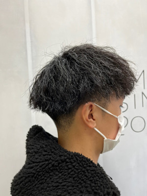 爽やかツーブロック刈り上げ束感アップバング