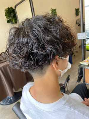 爽やかツーブロック刈り上げ束感アップバング