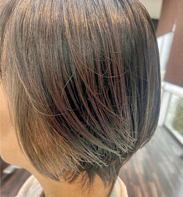ショートボブインナーカラー