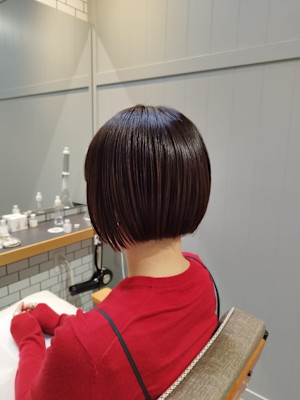 ワンレンボブ前下がりショート内巻きワンカール鎖骨ミディアム